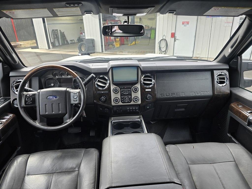 Ford F-250 SD Platinum Crew Cab 4WD 2016