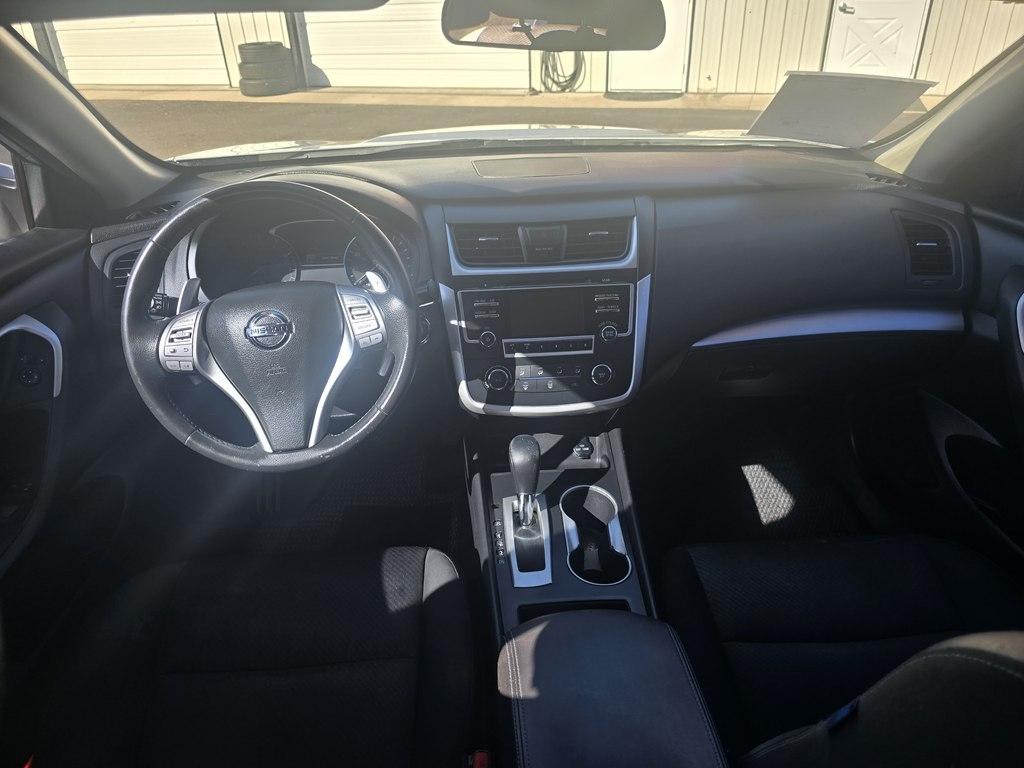 Nissan Altima  2016