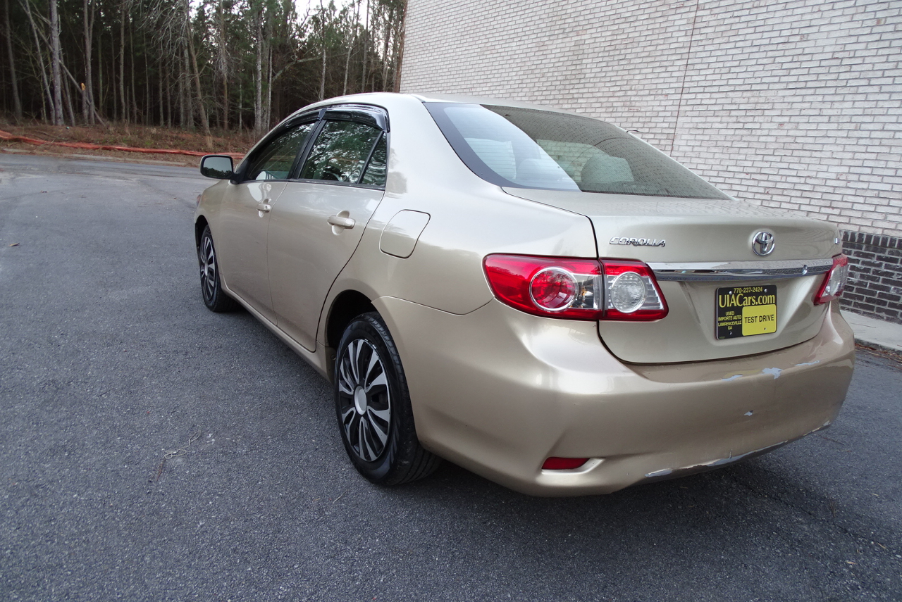 Toyota Corolla 4dr Sdn Auto LE Special Edition (Natl) 2013