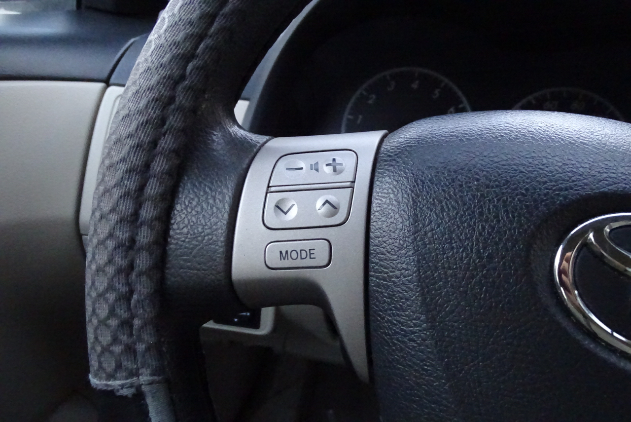 Toyota Corolla 4dr Sdn Auto LE Special Edition (Natl) 2013