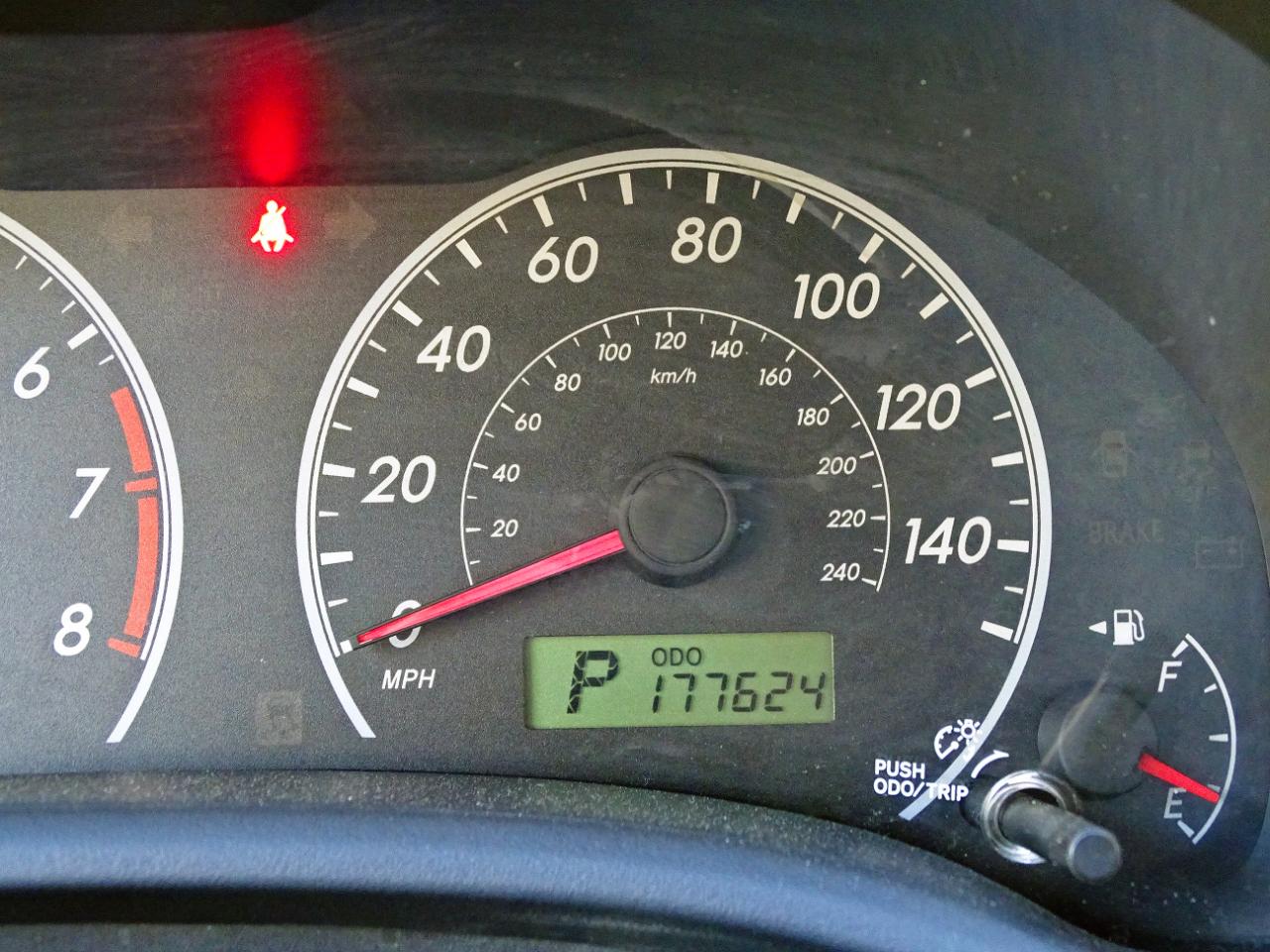 Toyota Corolla 4dr Sdn Auto LE Special Edition (Natl) 2013