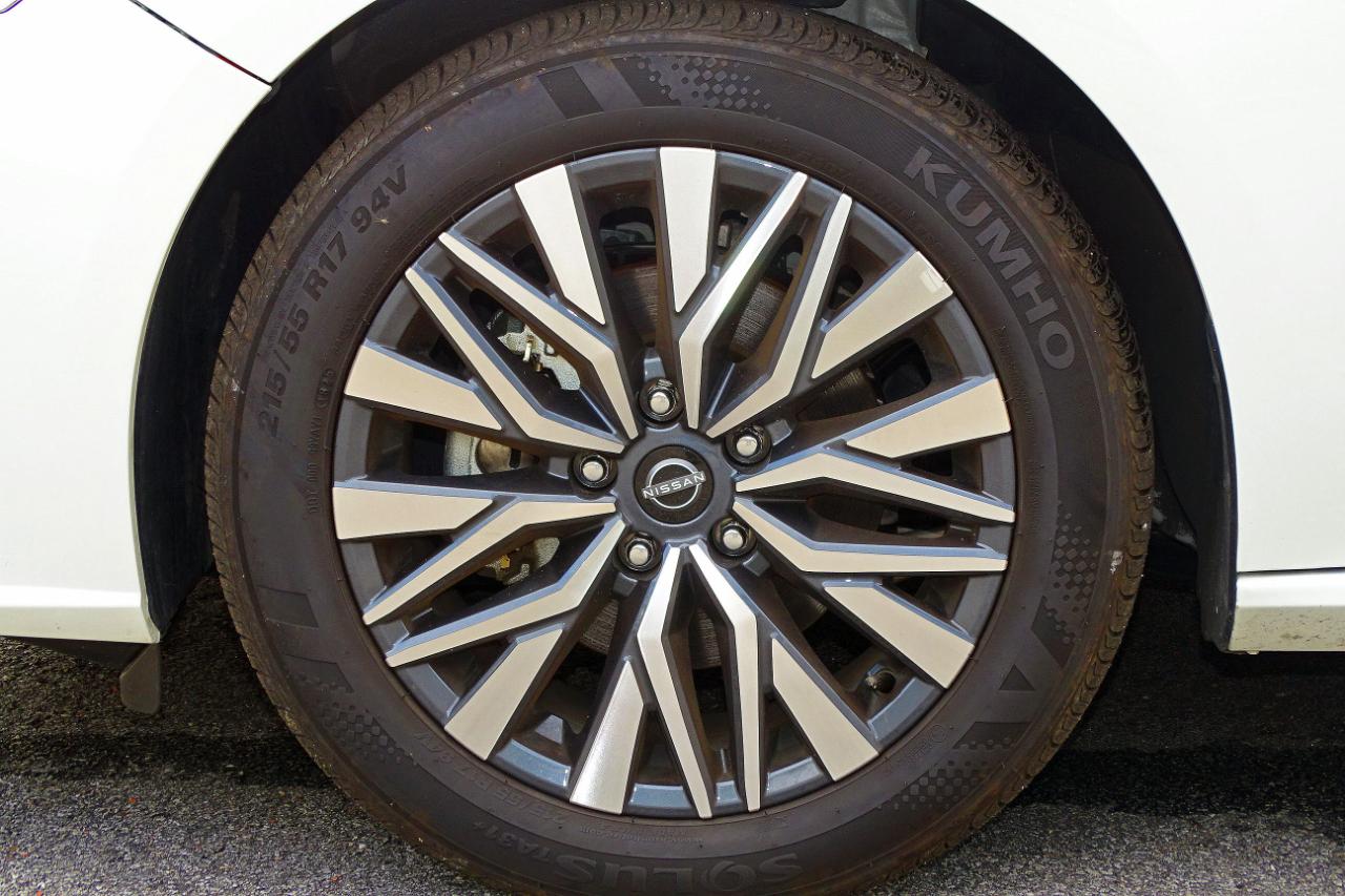 Nissan Altima SV FWD 2025