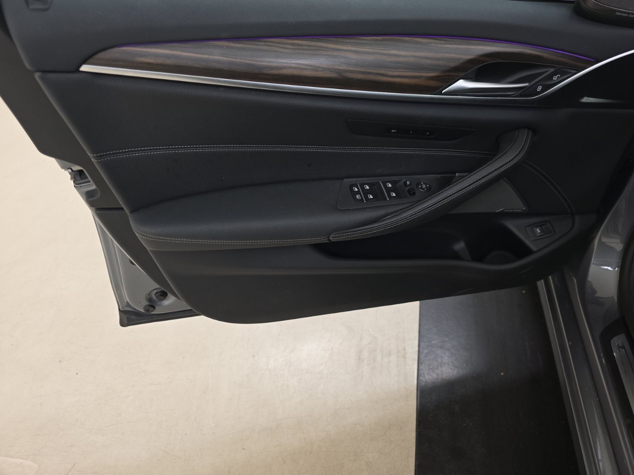 BMW 5 Series 540i Sedan 2023