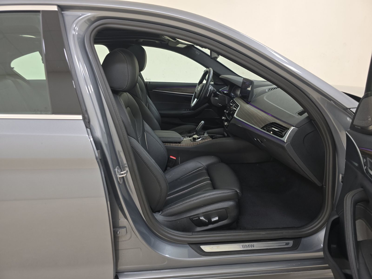 BMW 5 Series 540i Sedan 2023