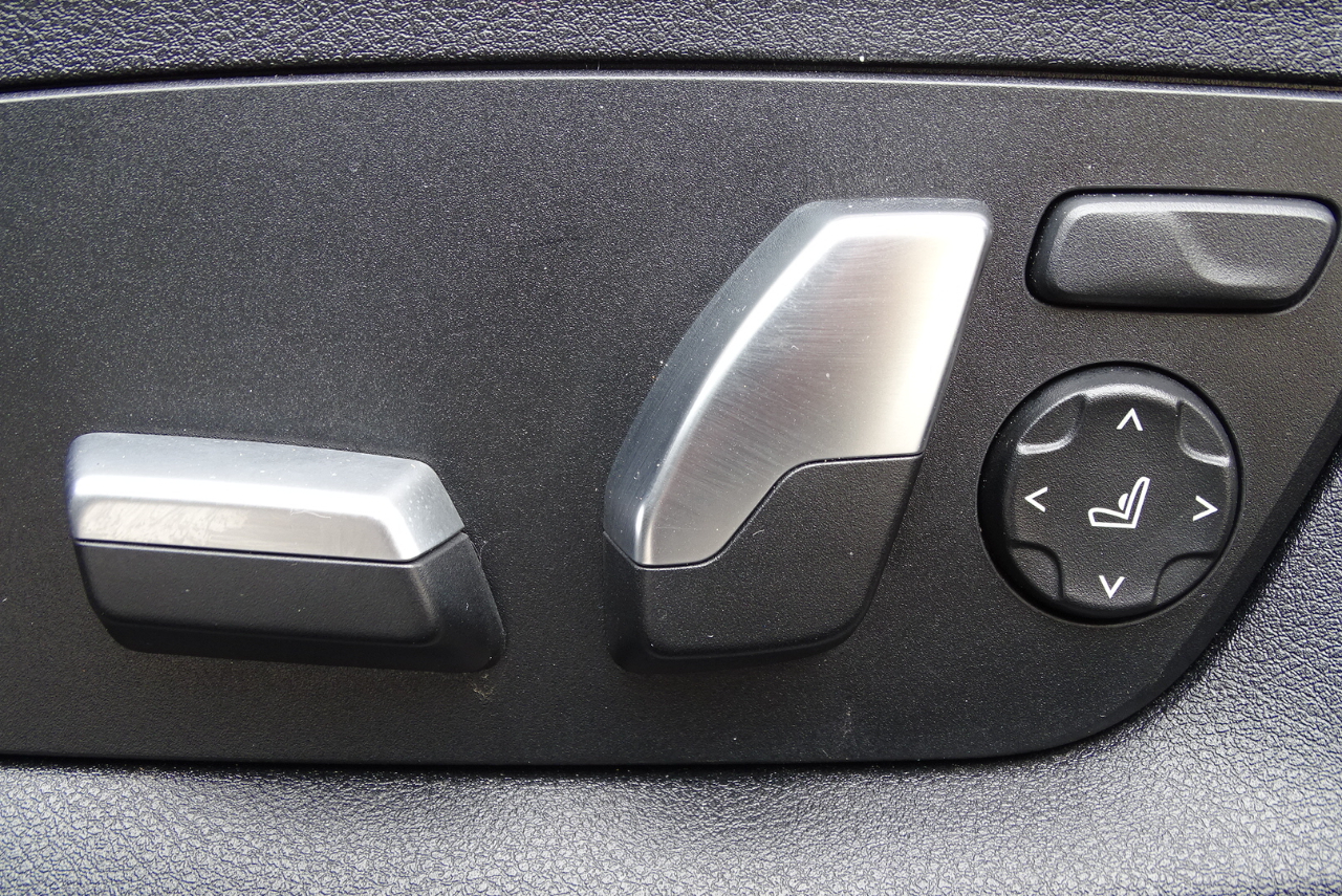 BMW 5 Series 540i Sedan 2023