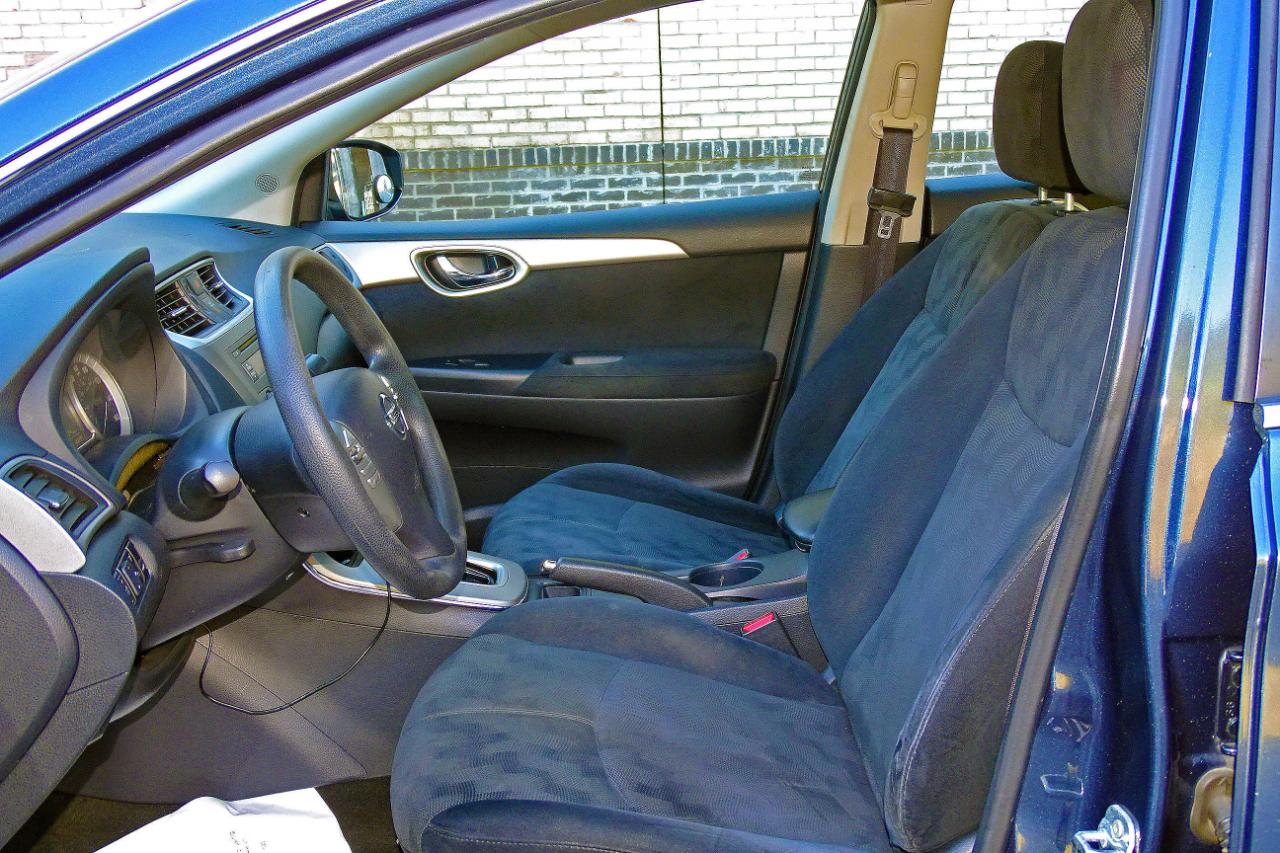 Nissan Sentra 4dr Sdn I4 CVT SV 2013