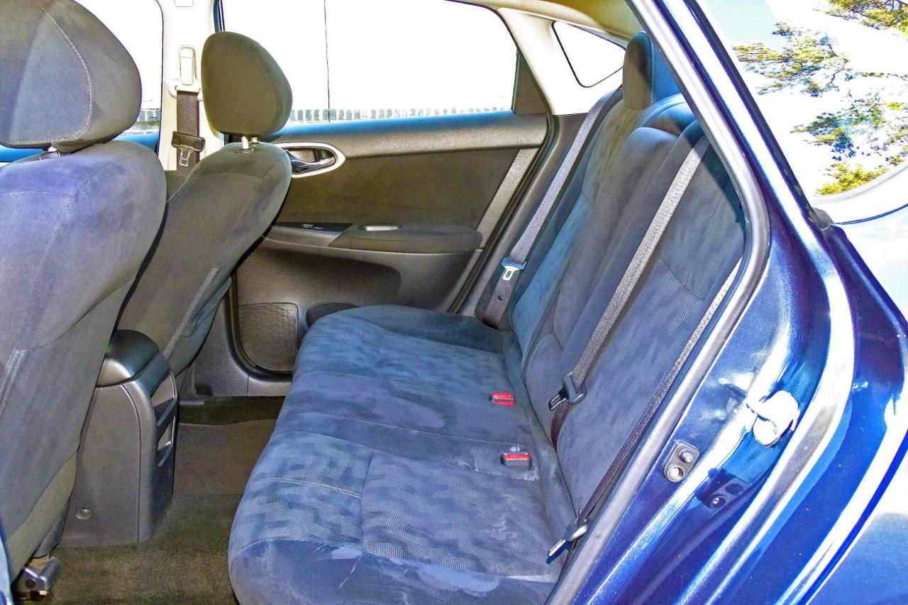 Nissan Sentra 4dr Sdn I4 CVT SV 2013