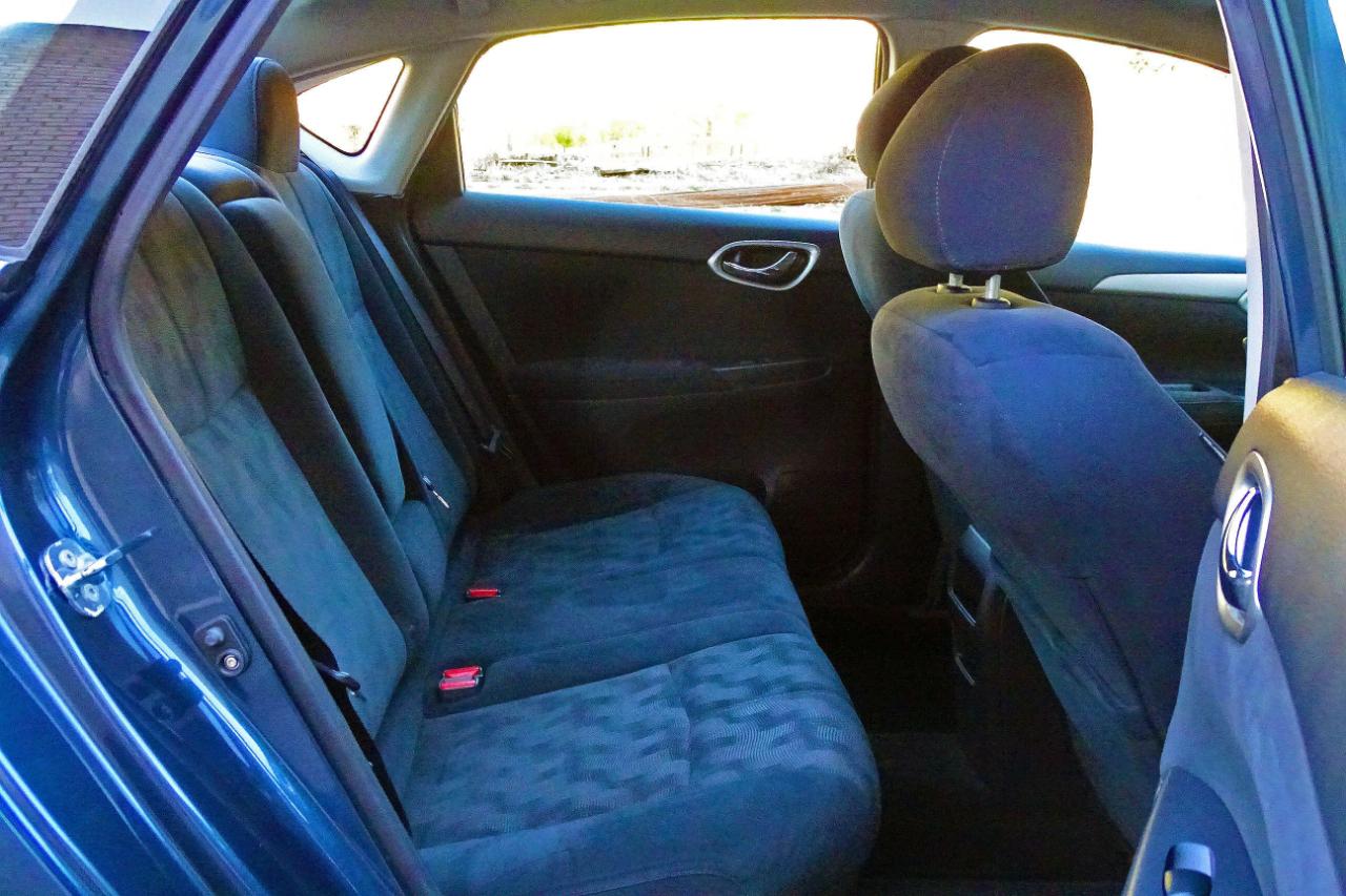 Nissan Sentra 4dr Sdn I4 CVT SV 2013