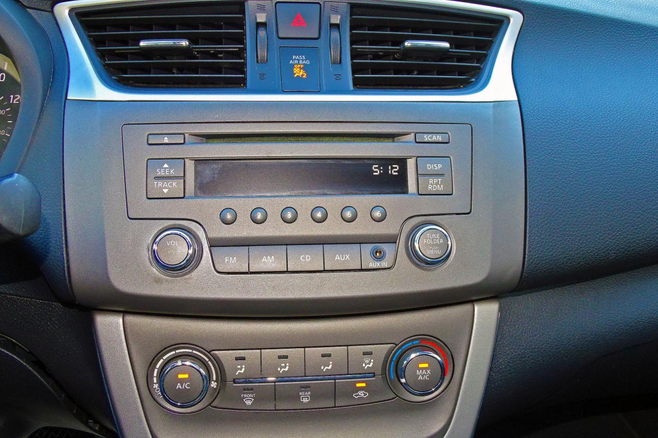 Nissan Sentra 4dr Sdn I4 CVT SV 2013