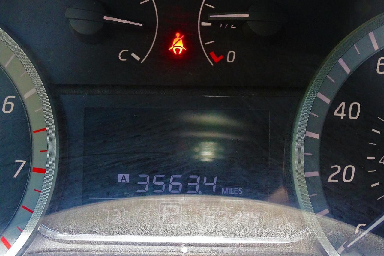 Nissan Sentra 4dr Sdn I4 CVT SV 2013