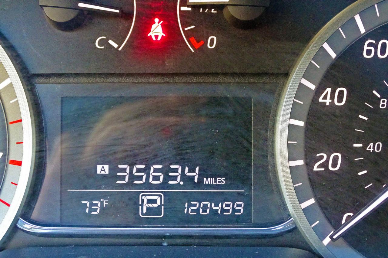 Nissan Sentra 4dr Sdn I4 CVT SV 2013