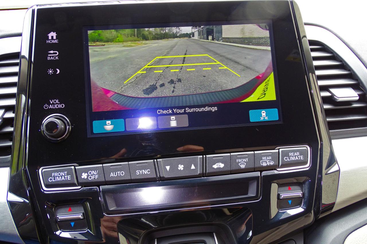 Honda Odyssey EX Auto 2024