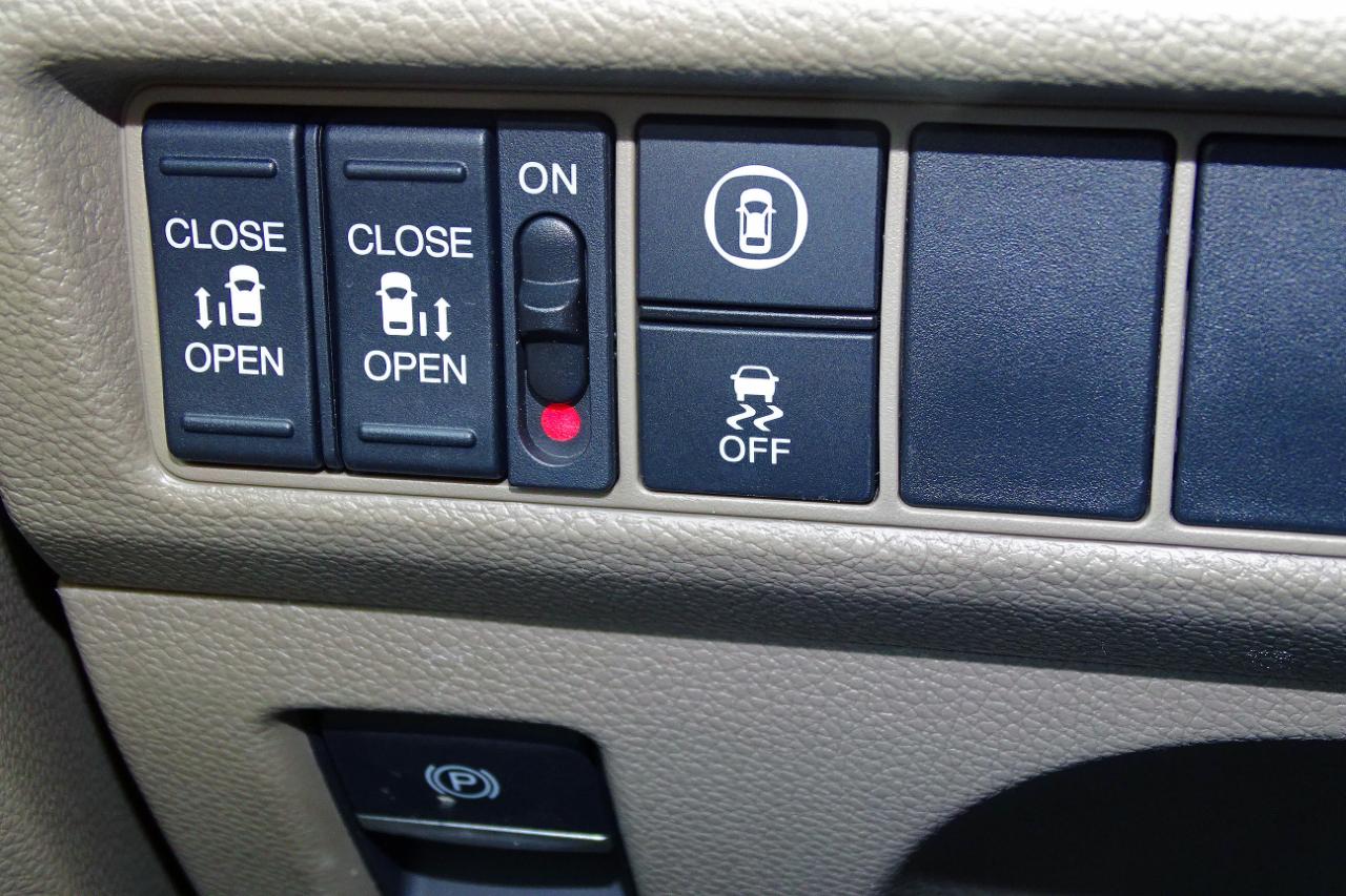 Honda Odyssey EX Auto 2024