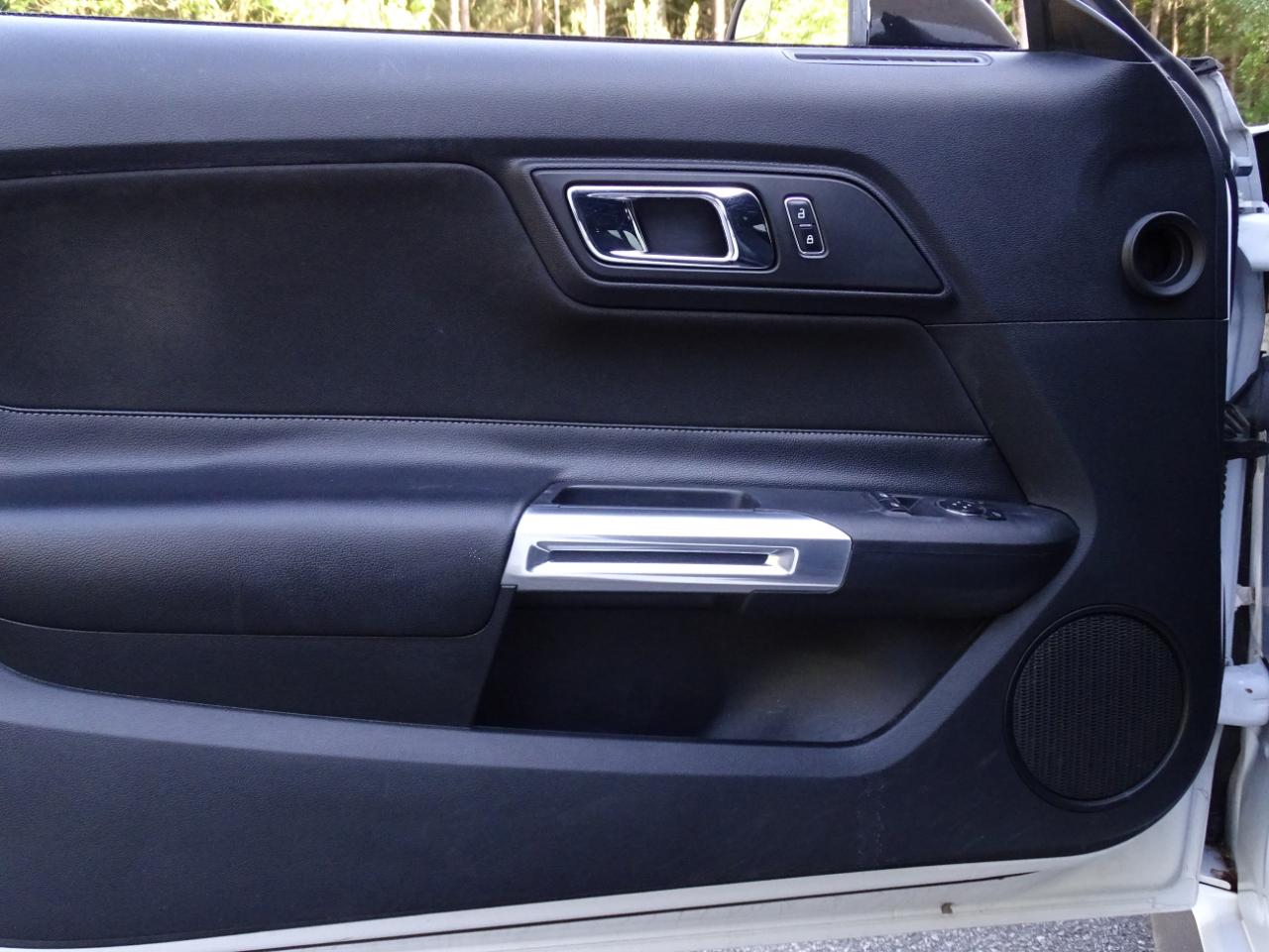 Ford Mustang 2dr Fastback EcoBoost 2016