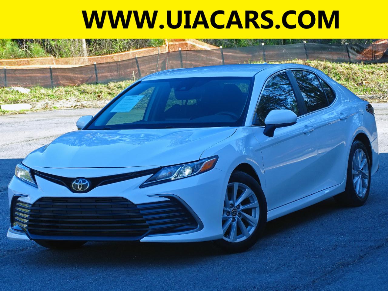 Toyota Camry LE Auto (Natl) 2022