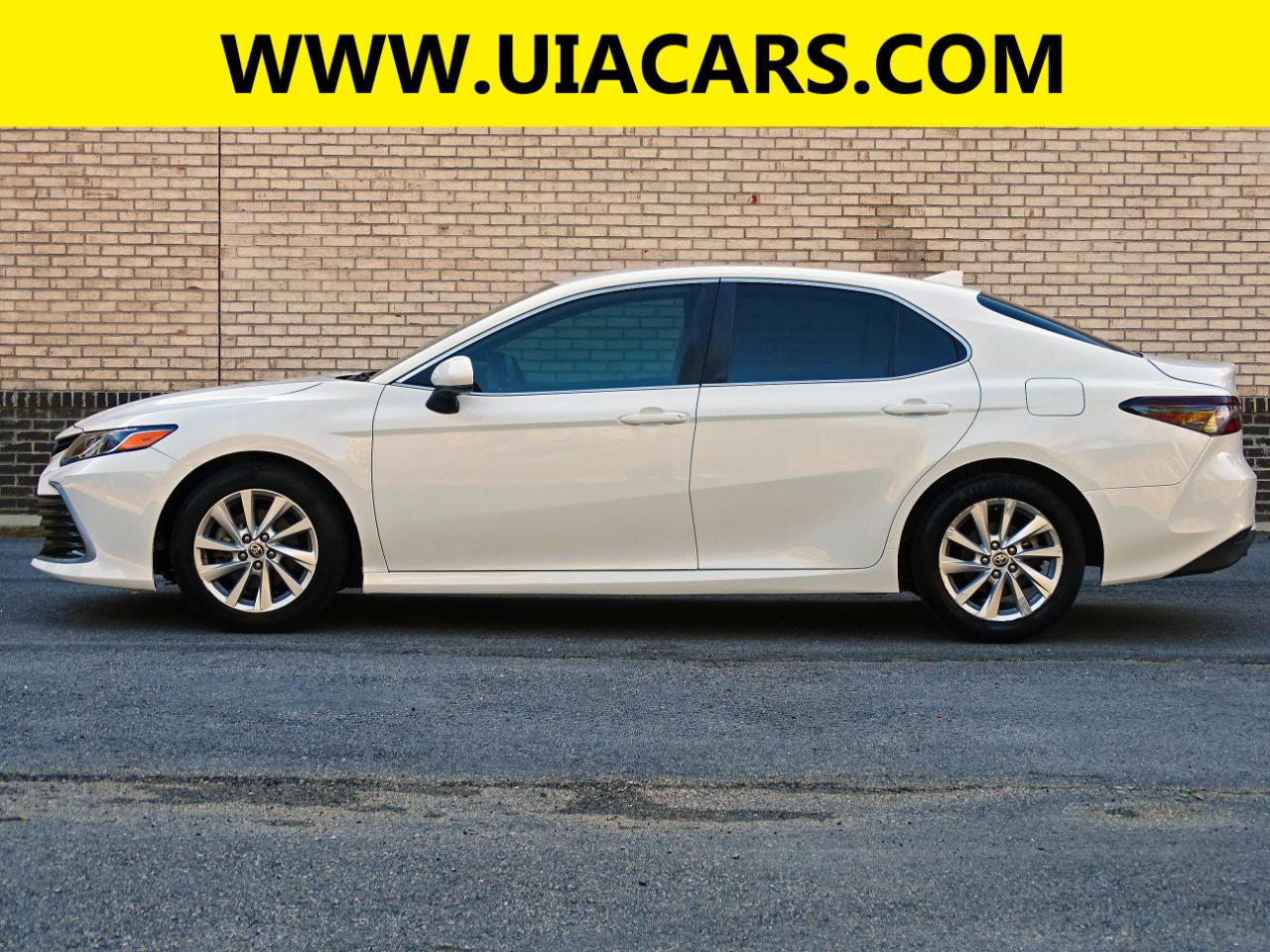 Toyota Camry LE Auto (Natl) 2022