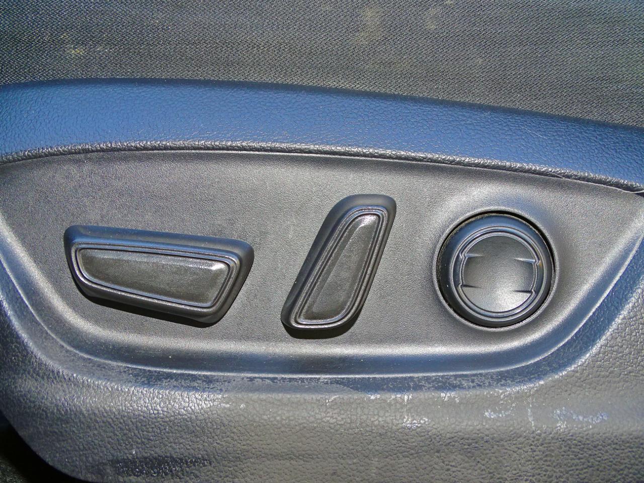 Toyota Camry LE Auto (Natl) 2022