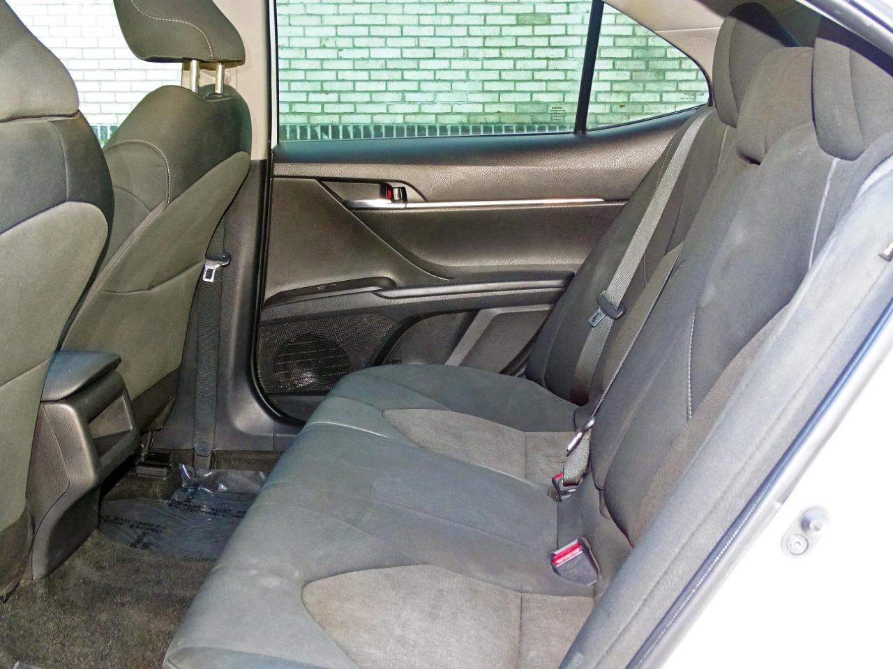 Toyota Camry LE Auto (Natl) 2022