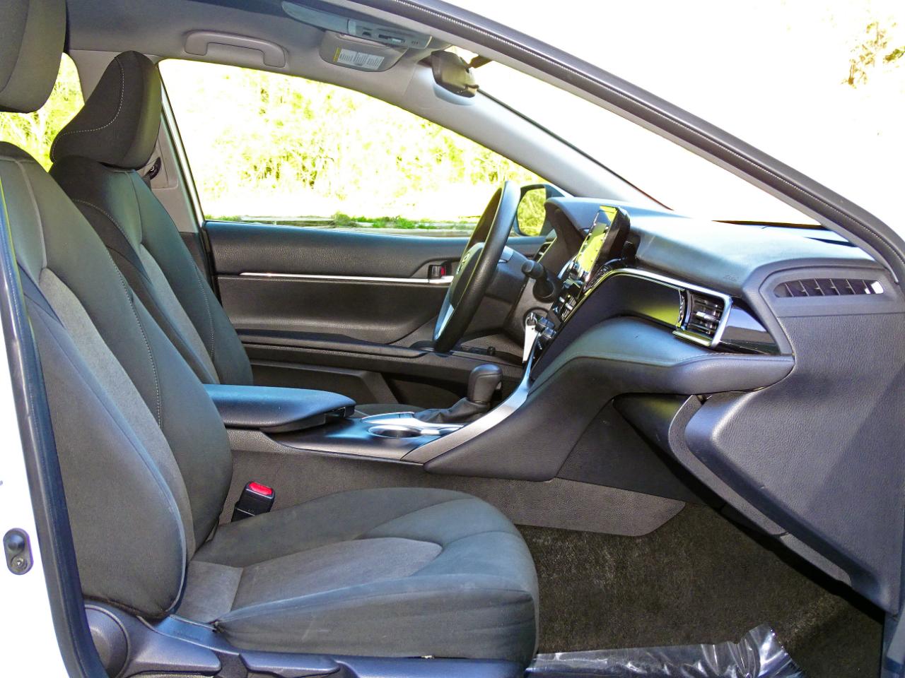 Toyota Camry LE Auto (Natl) 2022