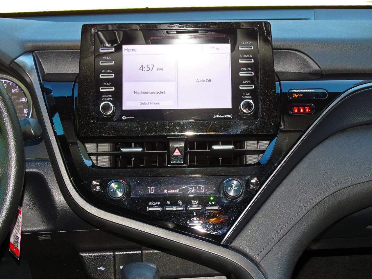 Toyota Camry LE Auto (Natl) 2022