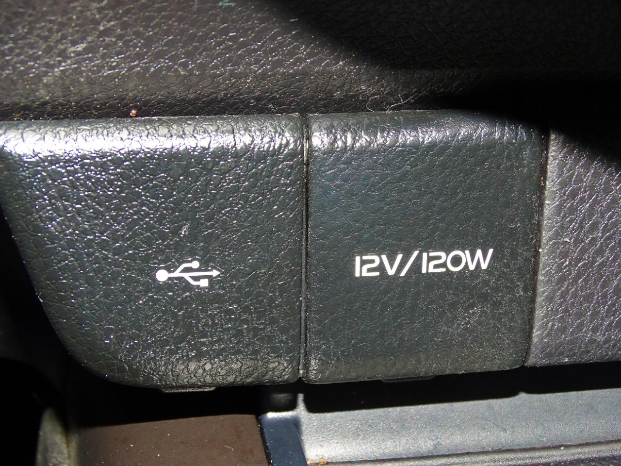 Toyota Camry LE Auto (Natl) 2022