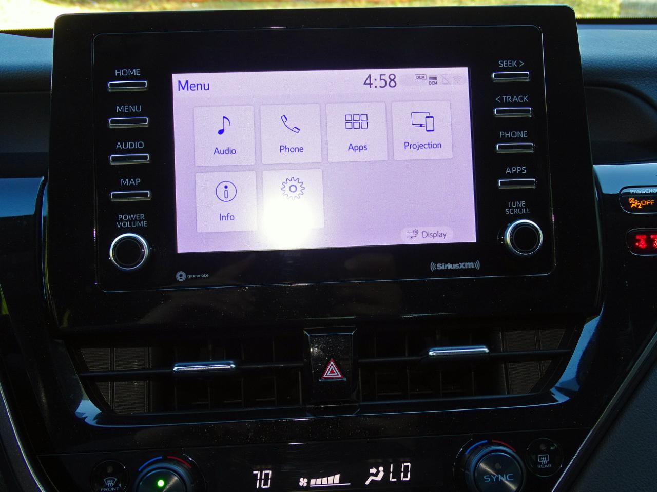 Toyota Camry LE Auto (Natl) 2022