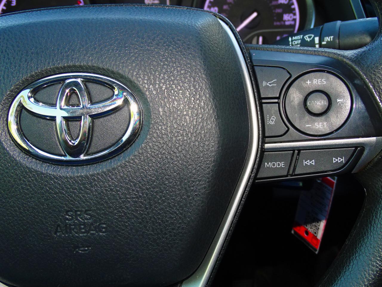 Toyota Camry LE Auto (Natl) 2022