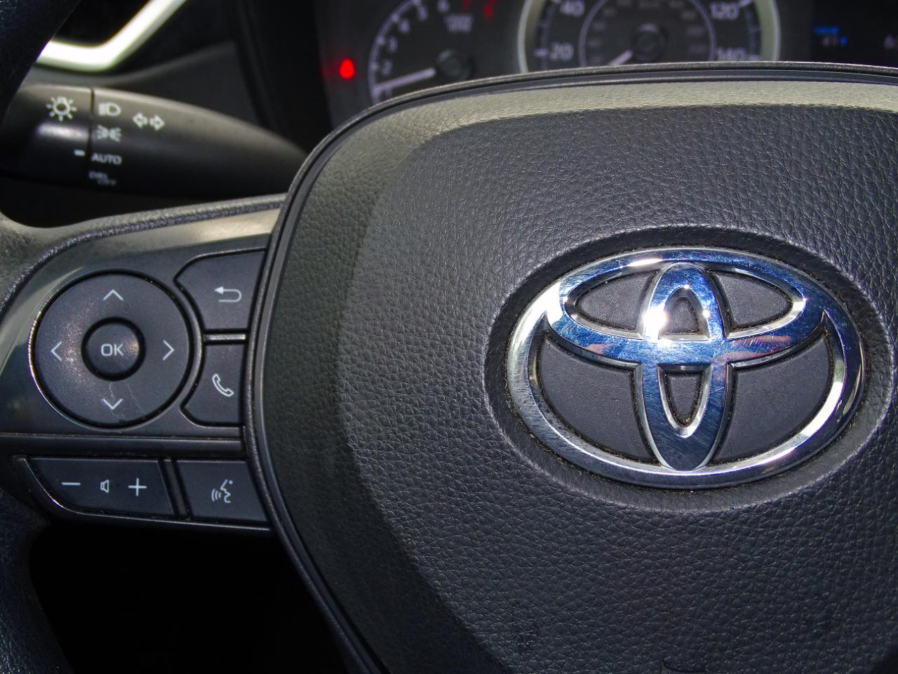 Toyota Corolla LE CVT (Natl) 2022