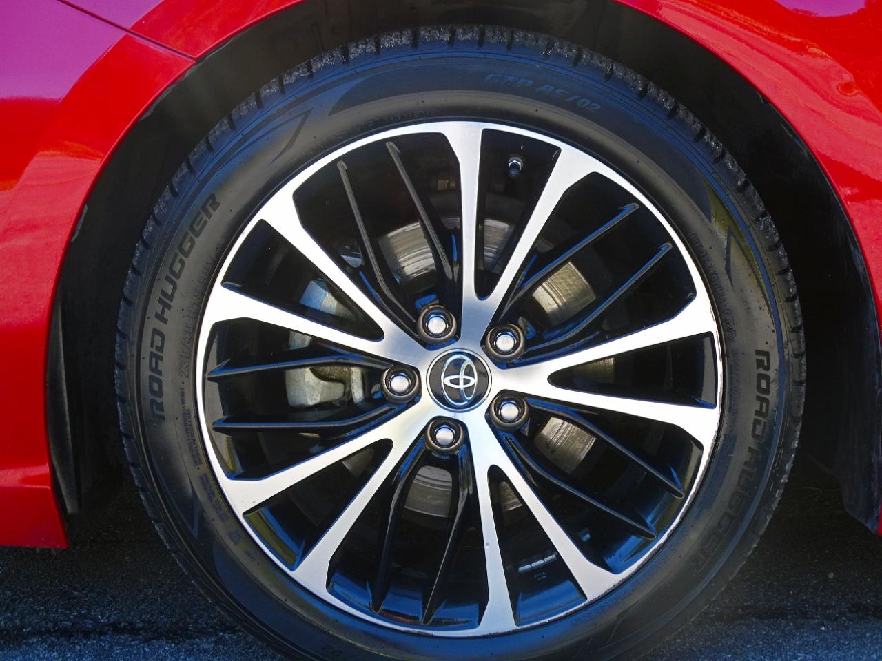 Toyota Camry SE (Natl) 2019