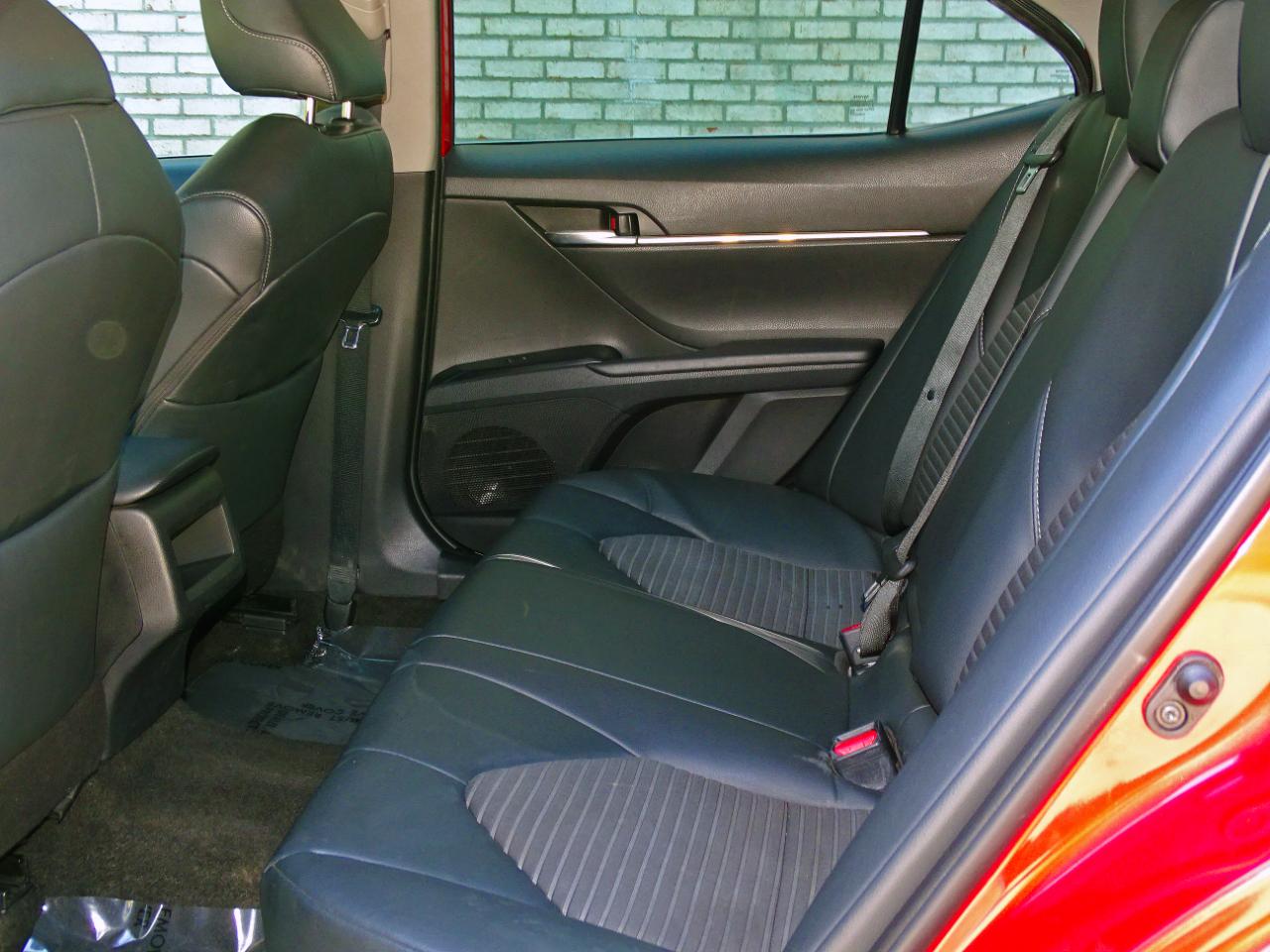 Toyota Camry SE (Natl) 2019