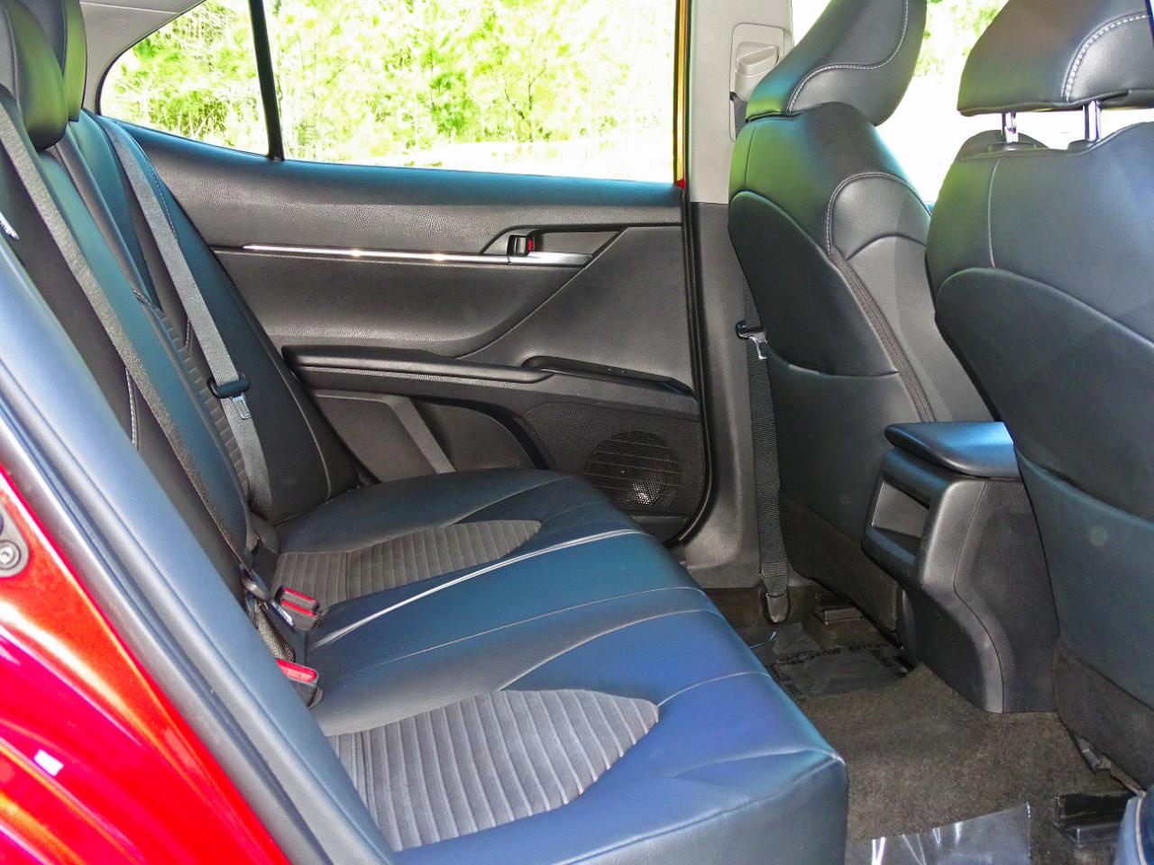 Toyota Camry SE (Natl) 2019