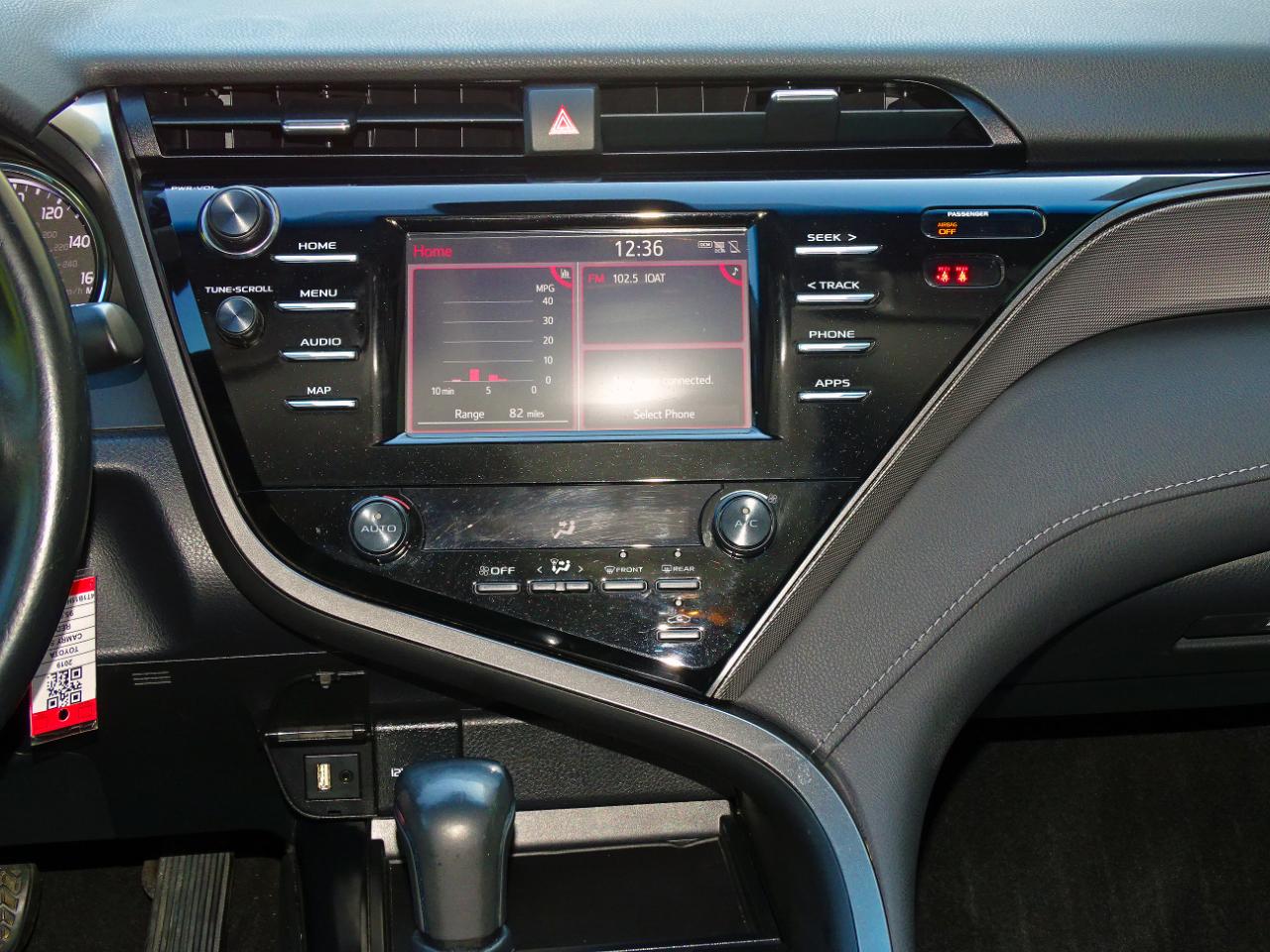 Toyota Camry SE (Natl) 2019