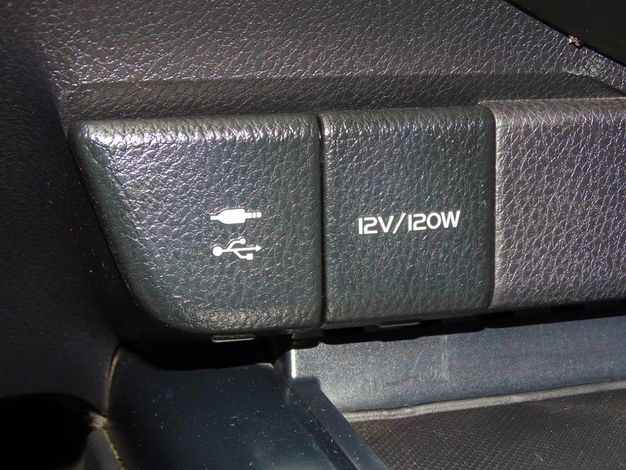 Toyota Camry SE (Natl) 2019