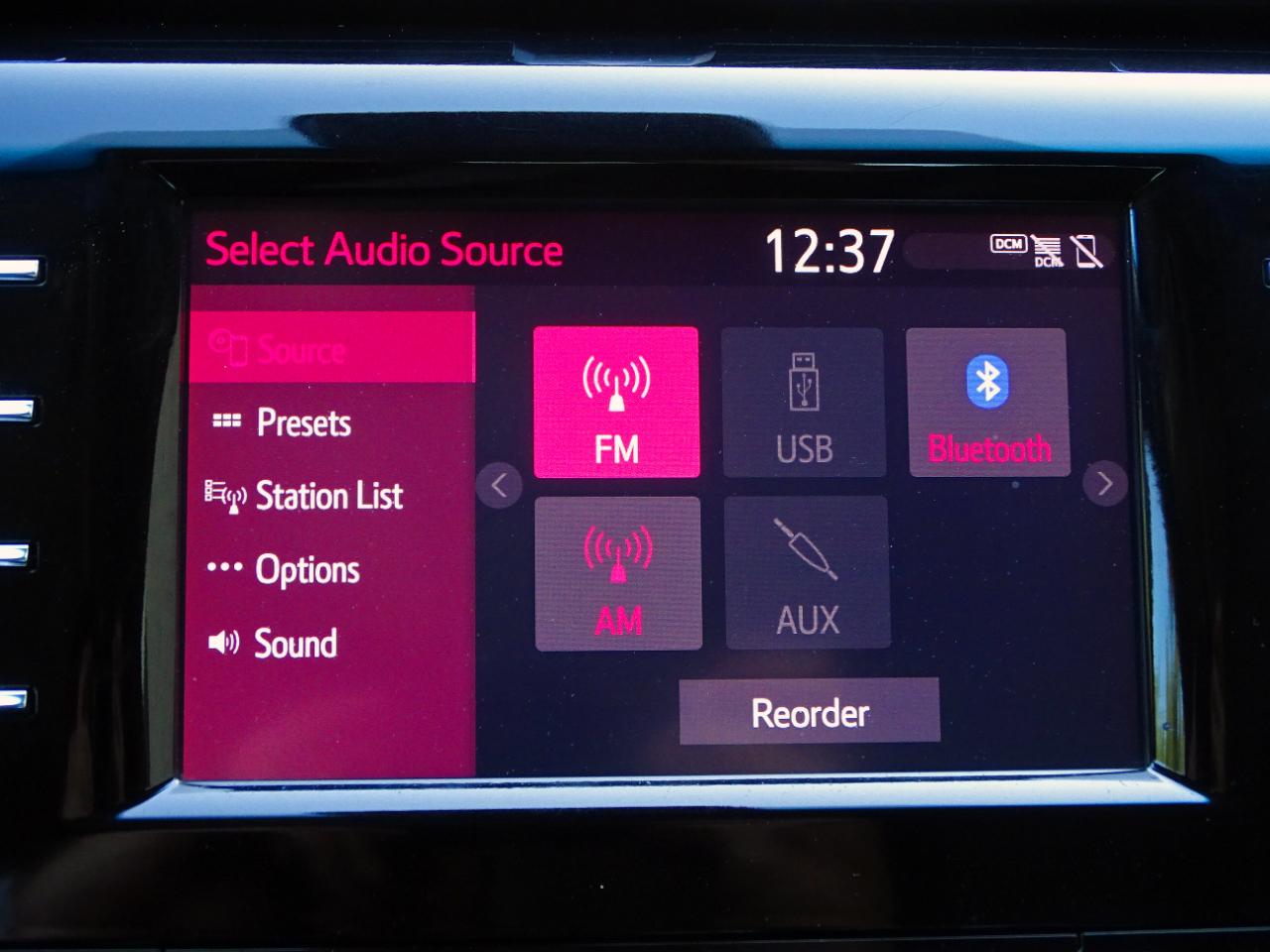 Toyota Camry SE (Natl) 2019