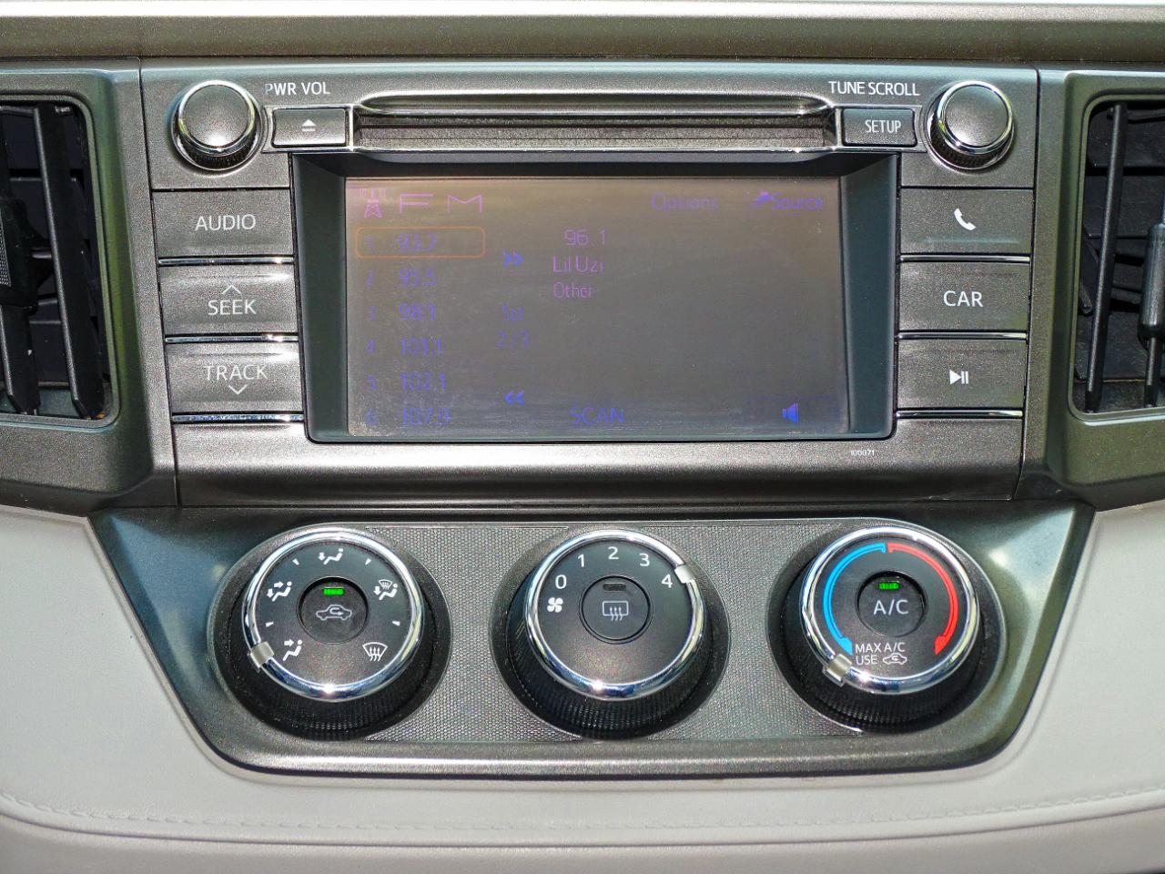 Toyota RAV4 AWD 4dr LE (Natl) 2013