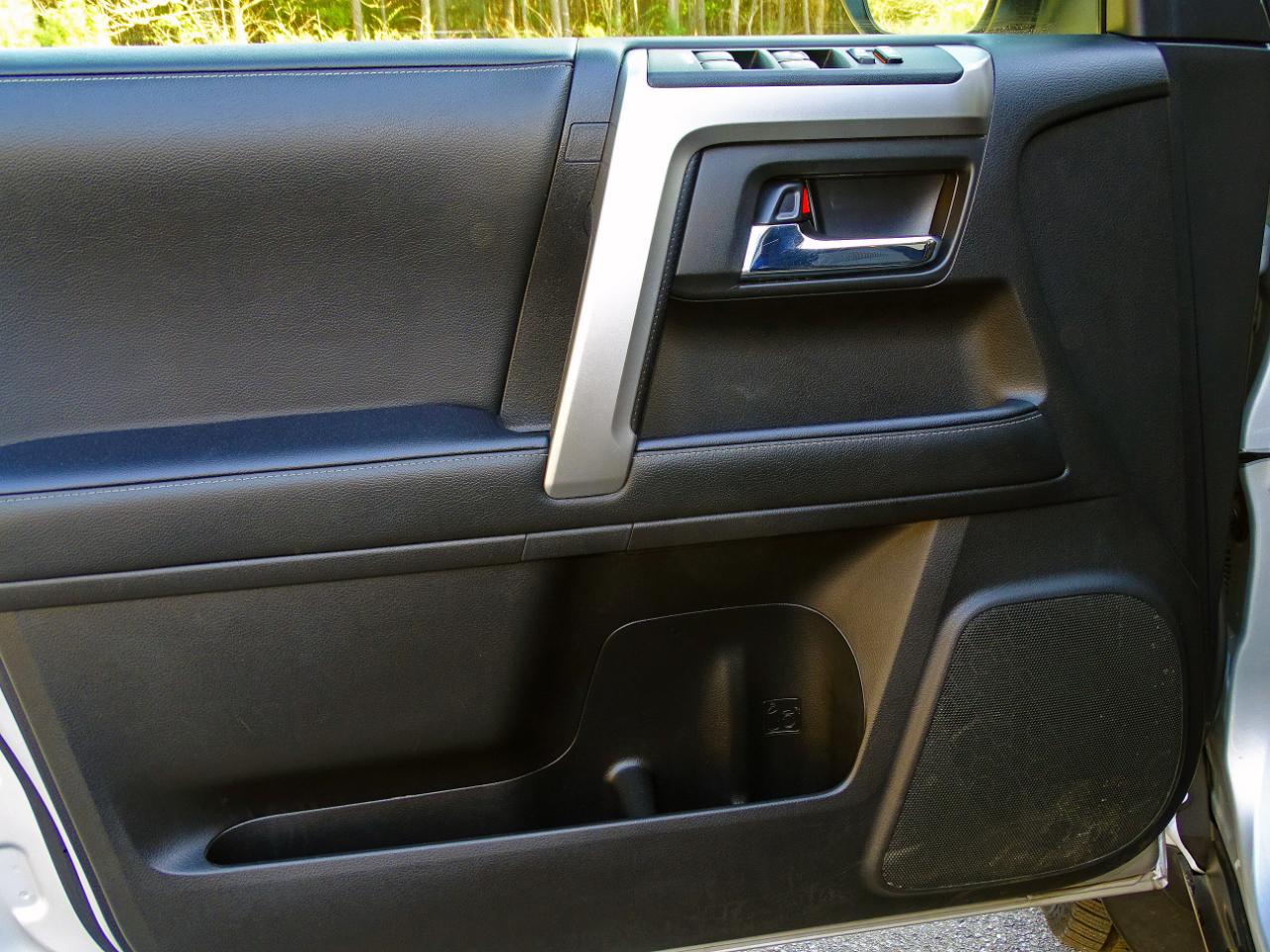 Toyota 4Runner SR5 2WD (Natl) 2024