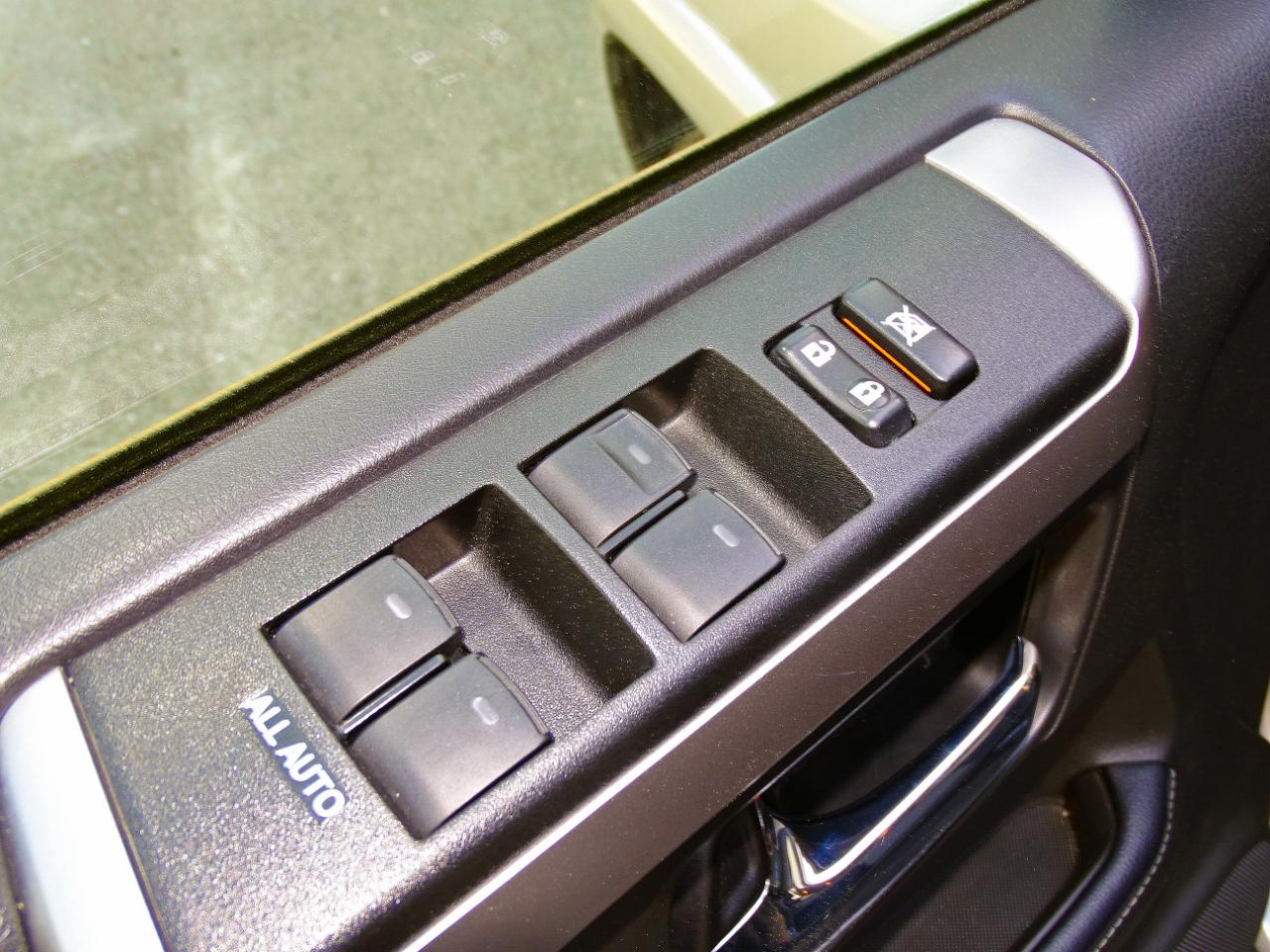 Toyota 4Runner SR5 2WD (Natl) 2024