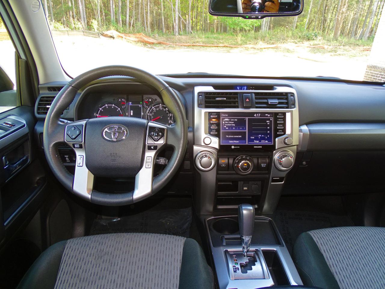 Toyota 4Runner SR5 2WD (Natl) 2024