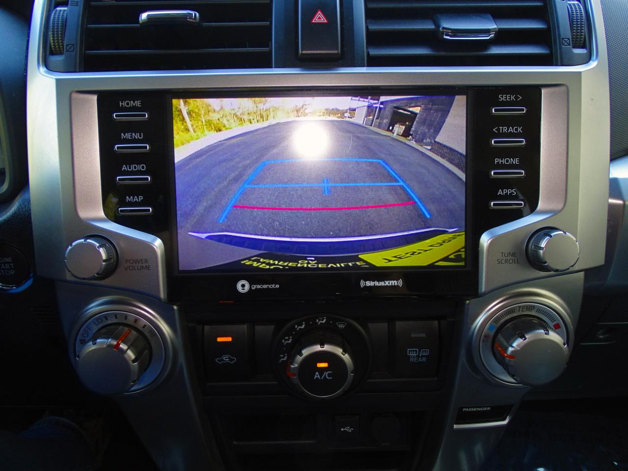 Toyota 4Runner SR5 2WD (Natl) 2024