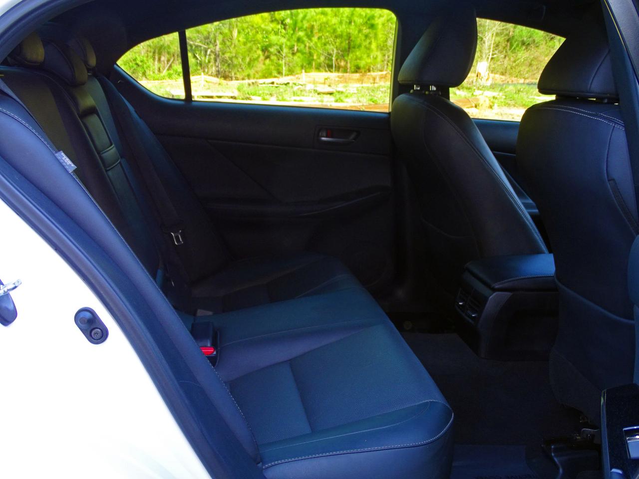 Lexus IS IS 300 RWD 2021