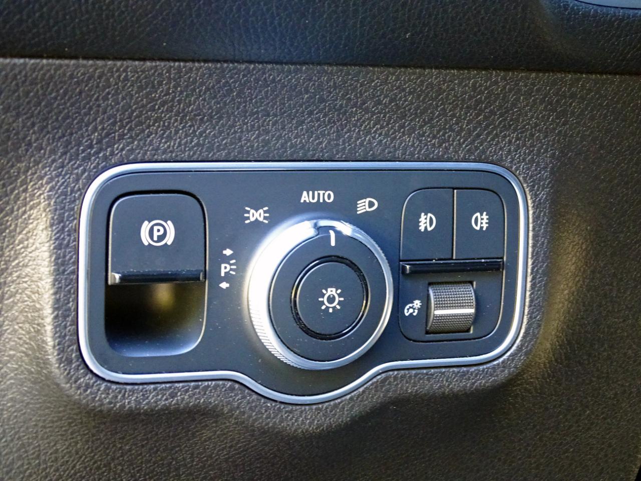 Mercedes-Benz GLB GLB 250 SUV 2021