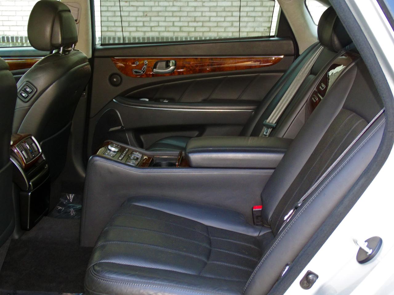 Hyundai Equus 4dr Sdn Ultimate 2011