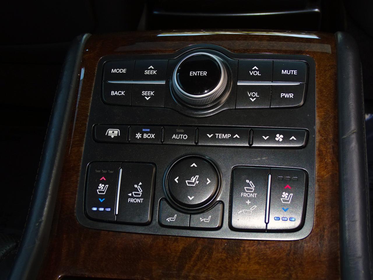 Hyundai Equus 4dr Sdn Ultimate 2011