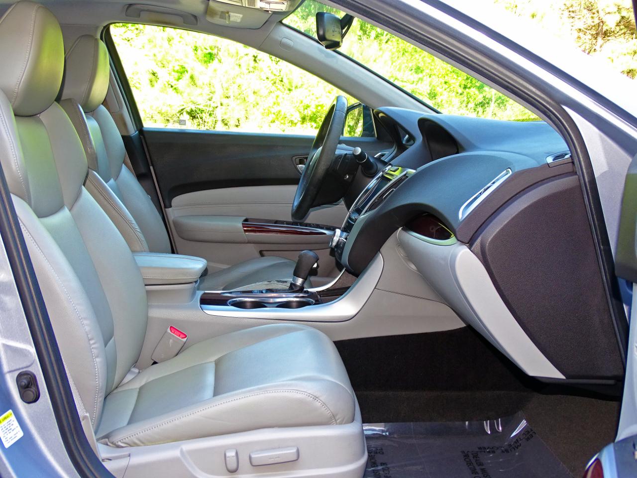 Acura TLX 4dr Sdn FWD 2015