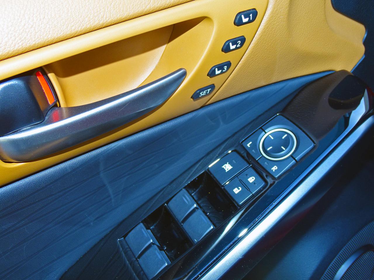 Lexus IS IS 300 RWD 2023