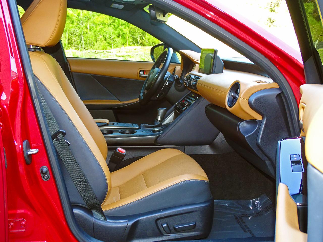 Lexus IS IS 300 RWD 2023