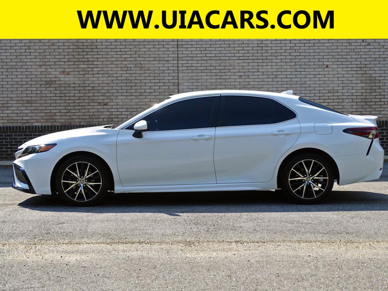 Toyota Camry SE Auto (Natl) 2021