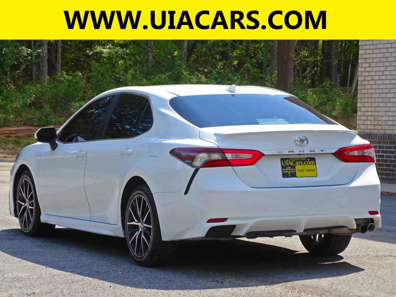 Toyota Camry SE Auto (Natl) 2021