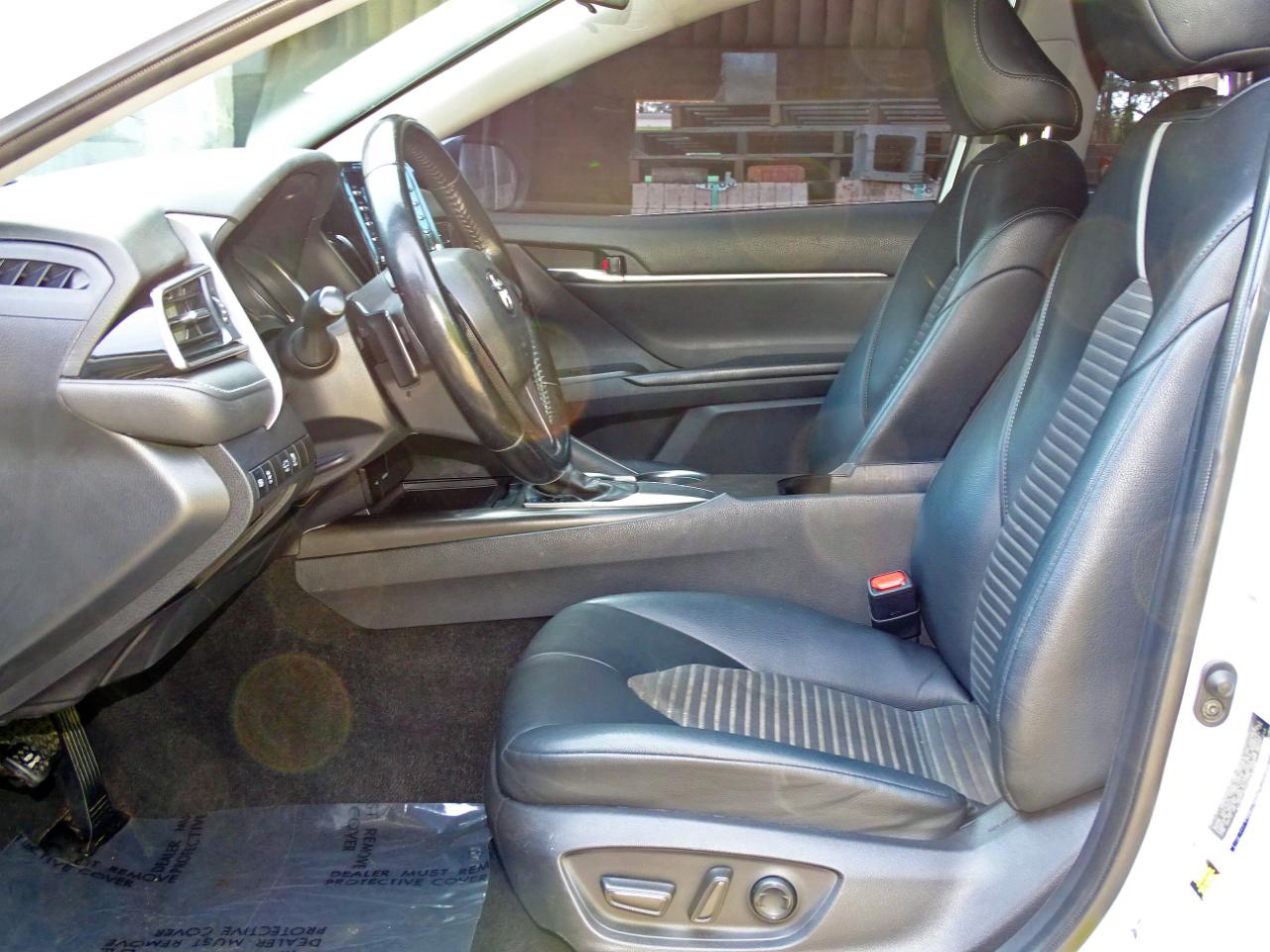 Toyota Camry SE Auto (Natl) 2021