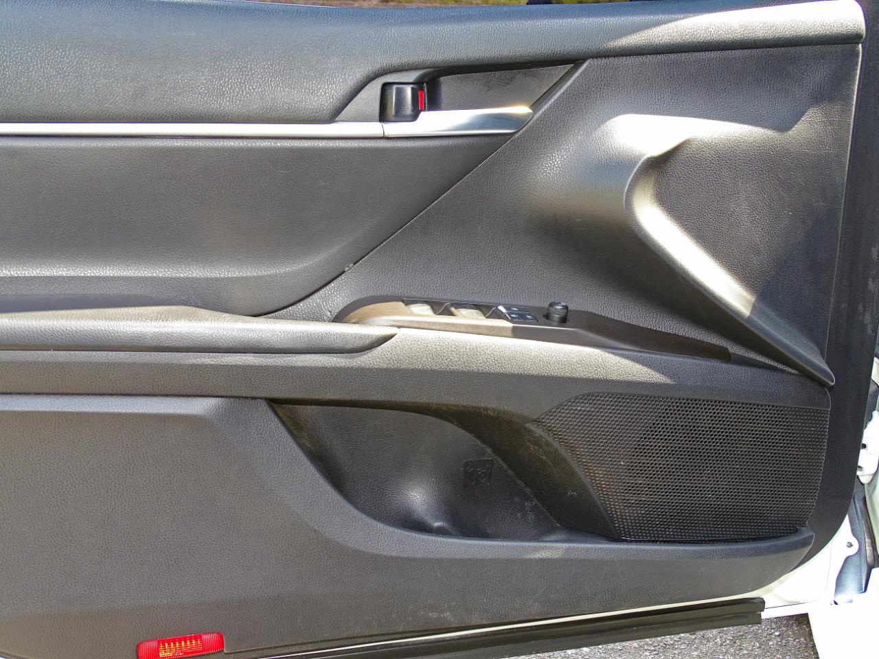 Toyota Camry SE Auto (Natl) 2021